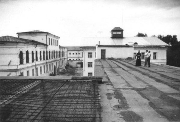 Советские тюрьмы. Особенно суровыми считались златоустовская и тобольская