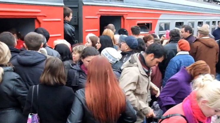 Зачем люди едут в Москву