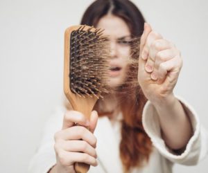 Причины выпадения волос. Почему выпадают волосы?