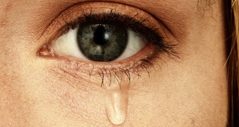 почему человек плачет