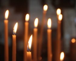Можно ли ставить одну свечку за нескольких человек в церкви или храме