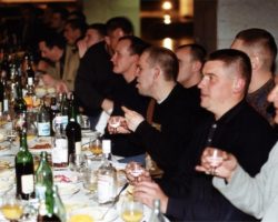 Российские бандиты в 1990-е: как они развлекались